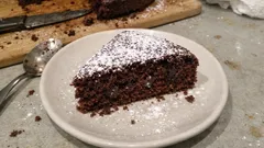 Torta al cioccolato e yogurt senza burro: soffice e facile, tutta in una ciotola