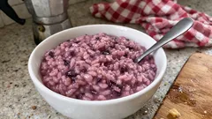 Risotto al radicchio cremoso senza panna: il metodo semplice che funziona sempre