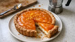 Crostata ai cachi senza zucchero: frolla alle mandorle e ricotta all’arancia
